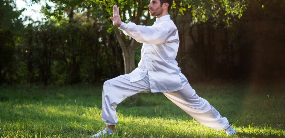 Tai-chi-may-curb-Parkinsons-disease-symptoms-and-complications-for-several-years.jpg